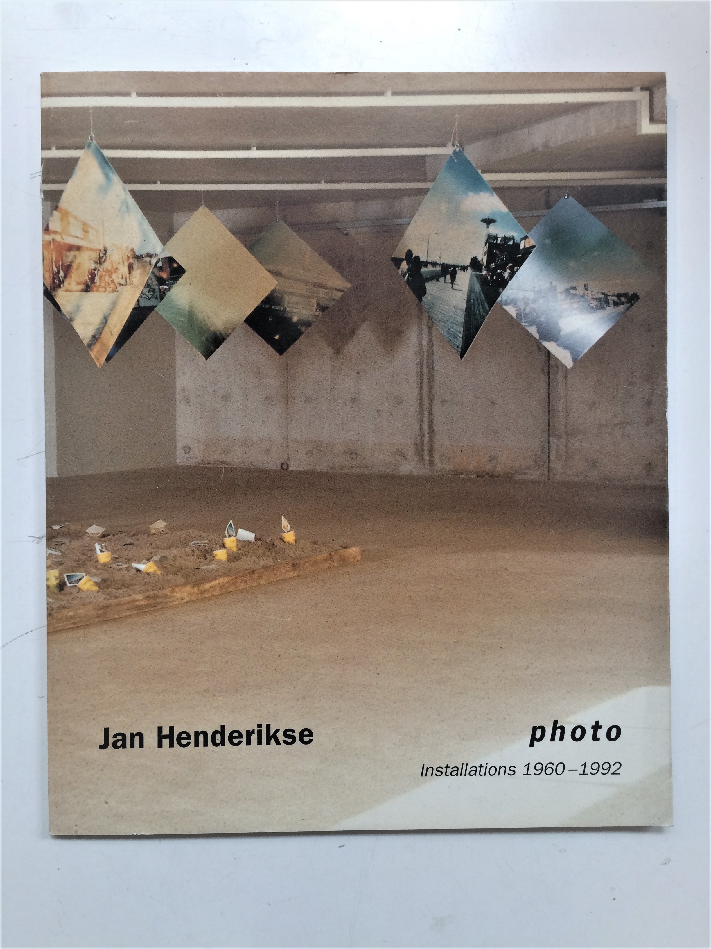 Photo-installations-1960-1992-